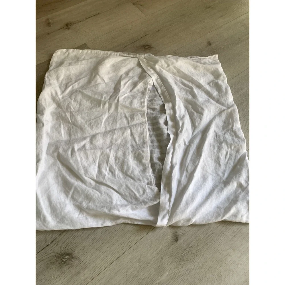 2 West Elm 100% Linen‎ Euro Sham 26x26 Grey White Ikat Stripe Envelope Closure